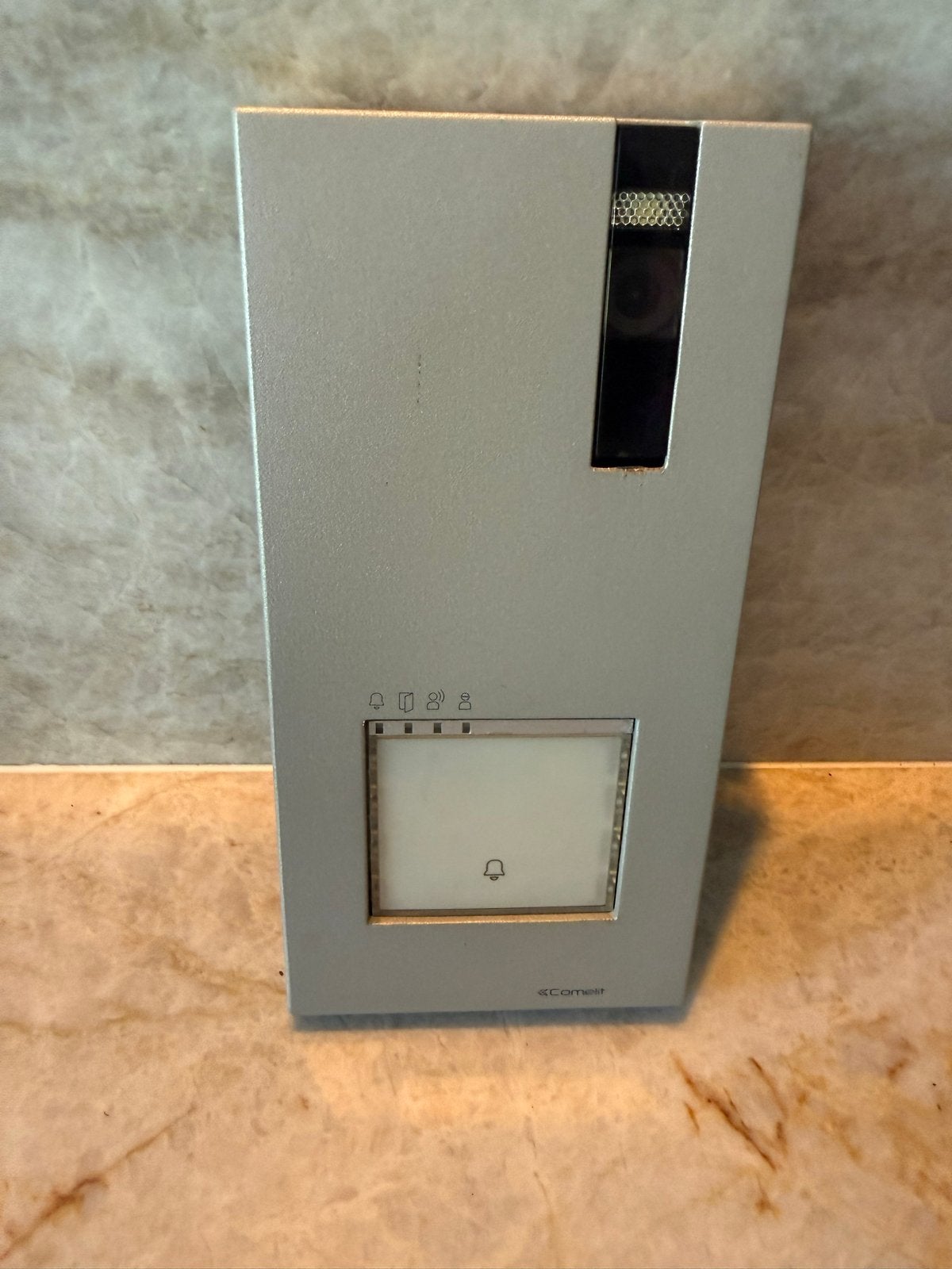 Commelit Deur Intercom met Camera - Gebruikt, Huis en Inrichting, Deurbellen, Gebruikt, Bedraad, Bewegingsdetectiesensor, Ophalen of Verzenden