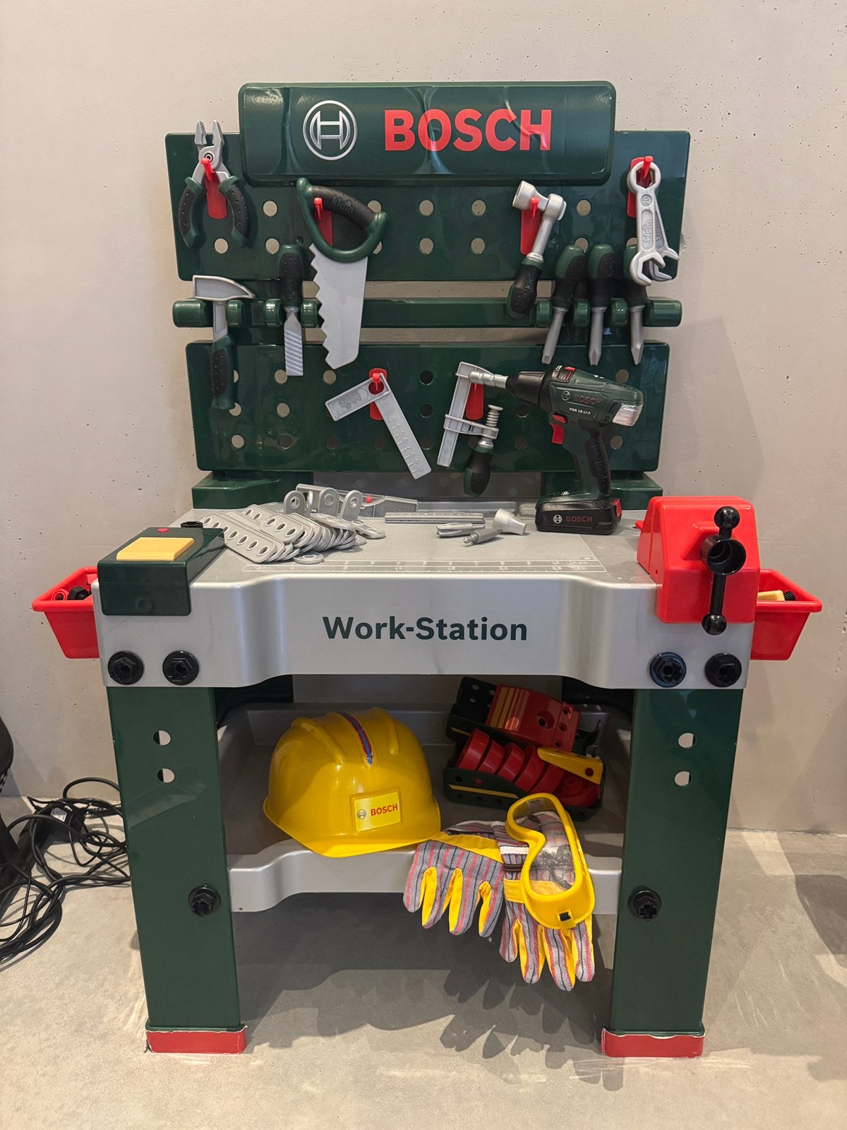 Bosch speelgoedwerkbank met veel accessoires, Kinderen en Baby's, Speelgoed | Overig, Ophalen, Gebruikt, Jongen of Meisje