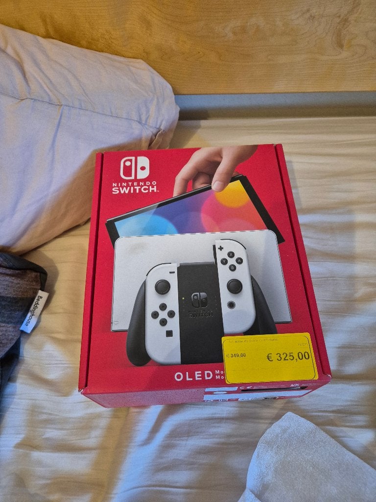 Nintendo Switch Oled, Switch OLED, Met games, Ophalen of Verzenden, Zo goed als nieuw
