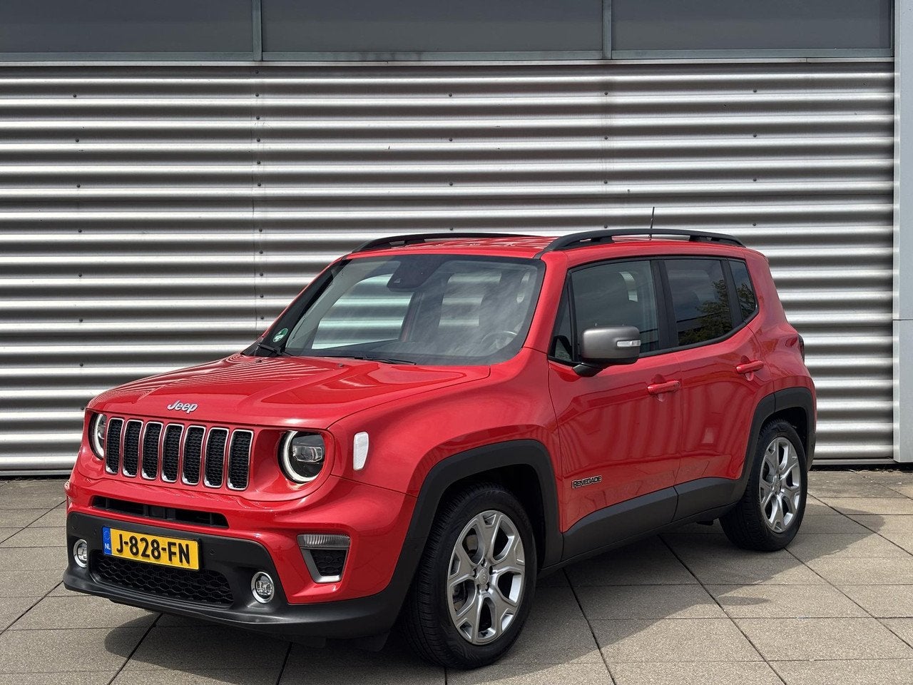 Jeep Renegade 1.3T Freedom Navigatie | Camera | Leder | Stoe, Auto's, Jeep, Gebruikt, 1295 kg, 4 cilinders, 150 pk