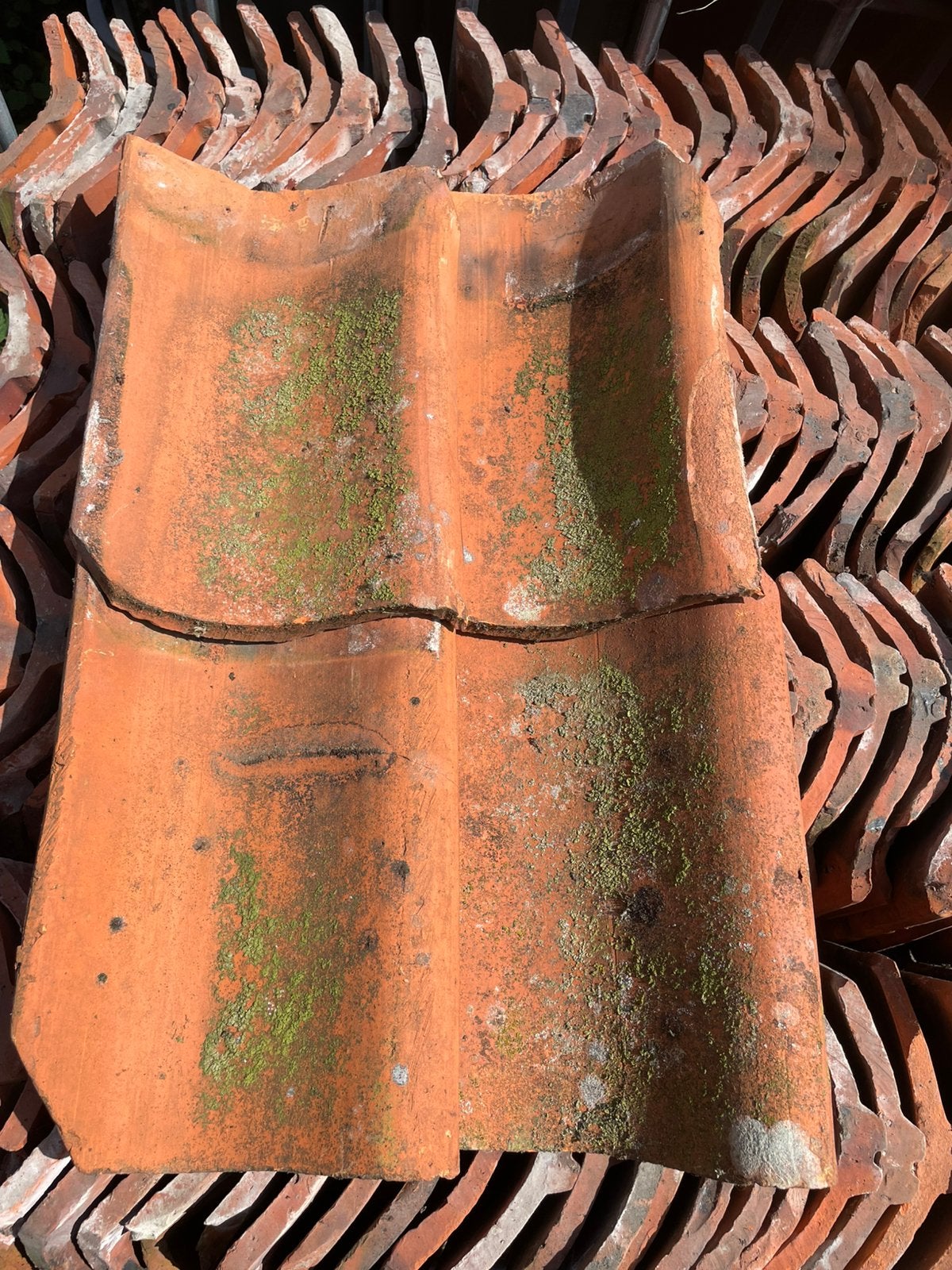 Hollandse dakpannen machinaal ongeveer 280 stuks, Doe-het-zelf en Verbouw, Dakpannen en Dakbedekking, Ophalen, Steen of Klei, Zo goed als nieuw