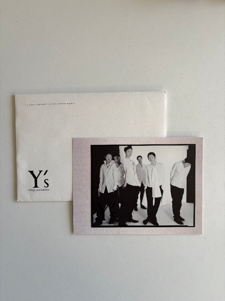 Y's Yohji Yamamoto, A/W 2004-5, Postcard met enveloppe, Ophalen of Verzenden, 1980 tot heden, Ongelopen, Sterren en Beroemdheden