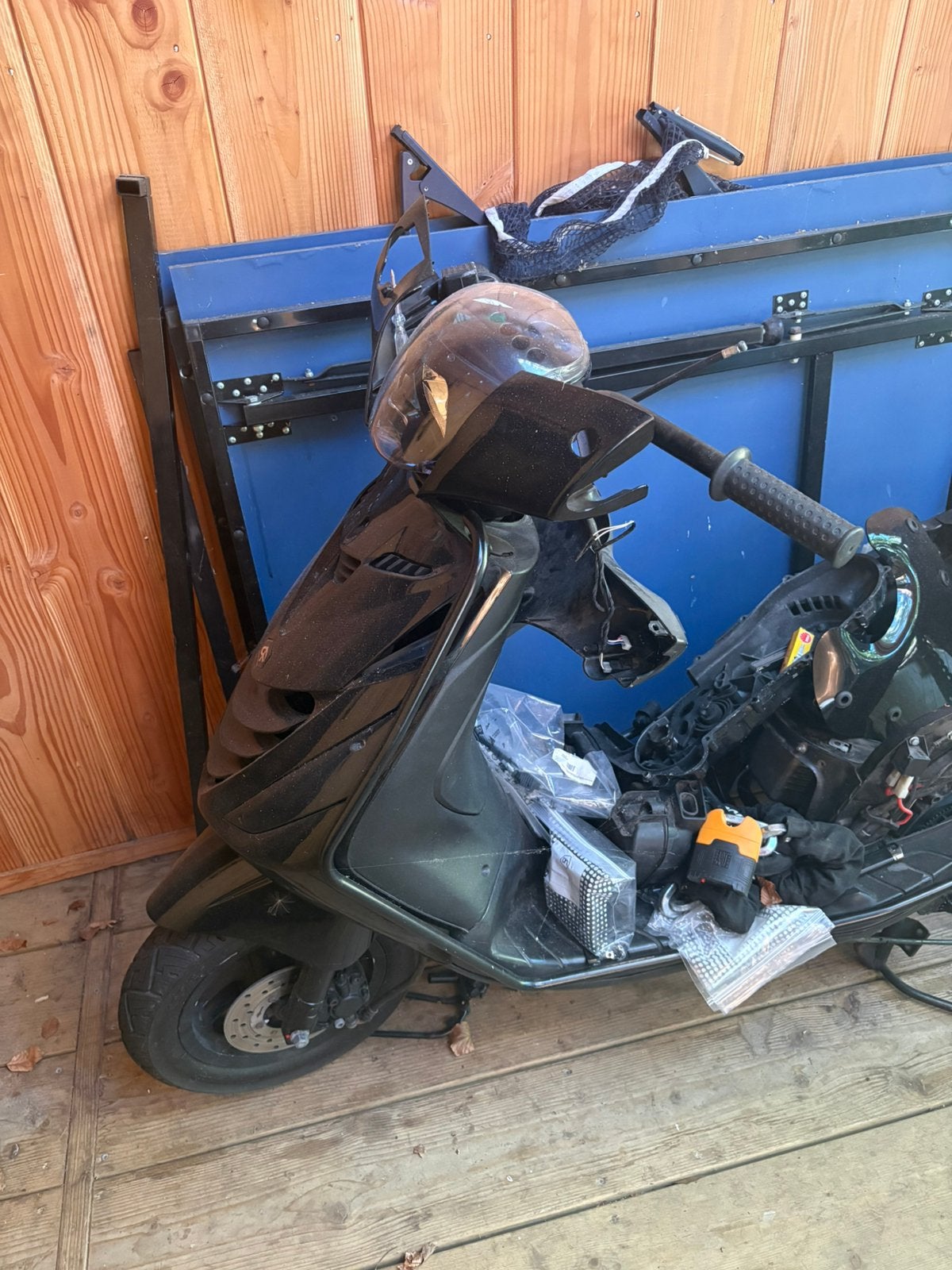 Zip te koop!, Ophalen, Zo goed als nieuw, Benzine, Zip