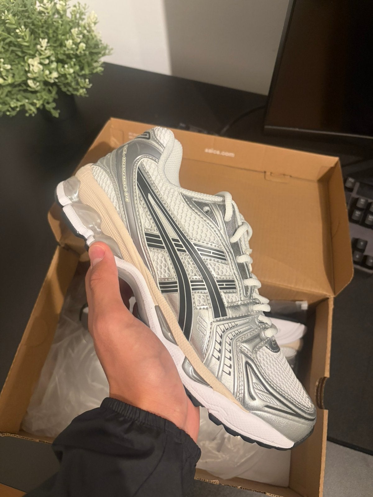 Asics Gel Kayano 14 - Grijs, Ophalen of Verzenden, Zo goed als nieuw, Overige kleuren