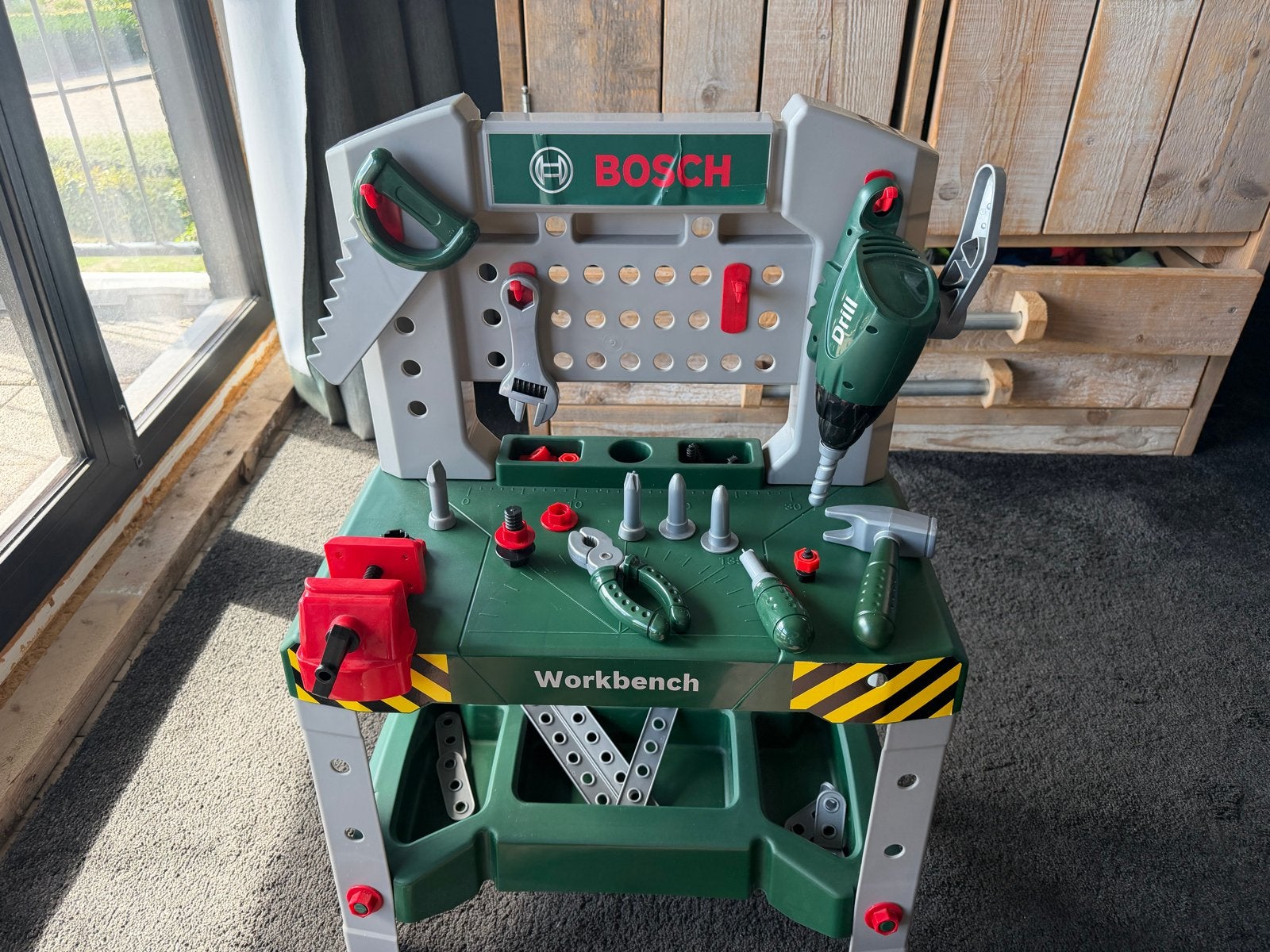 Bosch Werkbank voor kinderen - Compleet met gereedschap, Ophalen, Zo goed als nieuw, Knutselen