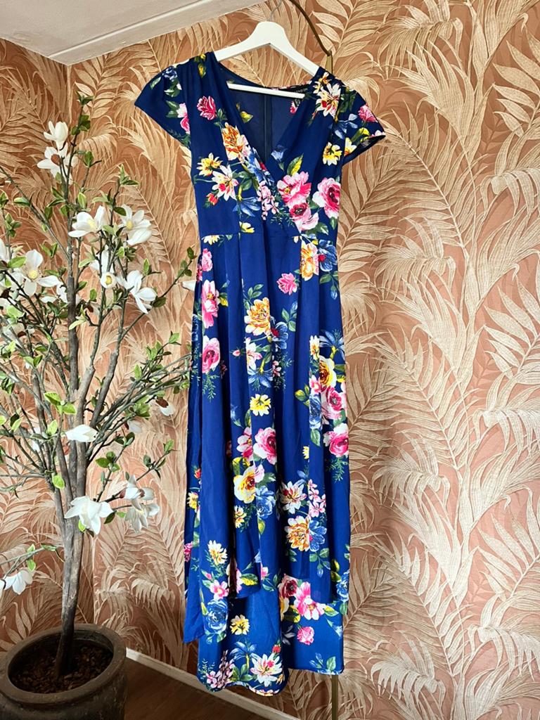 Luchtige kobaltblauwe zomerjurk met bloemen., Kleding | Dames, Maat 38/40 (M), Blauw, Ophalen of Verzenden, Zo goed als nieuw