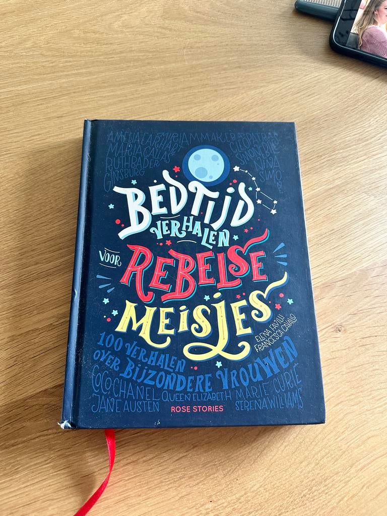 Francesca Cavallo - Bedtijdverhalen voor rebelse meisjes, Boeken, Ophalen of Verzenden, Gelezen