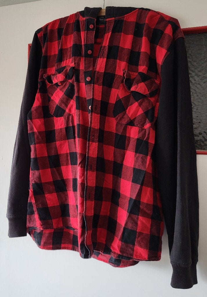 Urban Classics flanel blouse maat XL rood/zwart met capuchon, Kleding | Heren, Ophalen of Verzenden, Gedragen, Overige kleuren