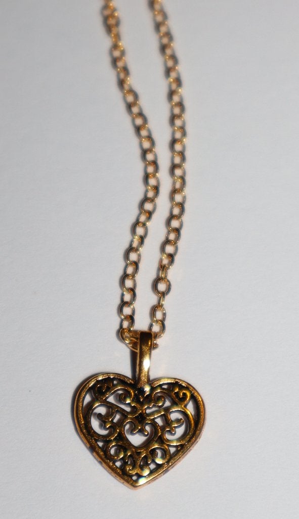 Fijne goudkleurige ketting met een prachtig hartje, Nieuw, Ophalen of Verzenden, Goud, Overige materialen