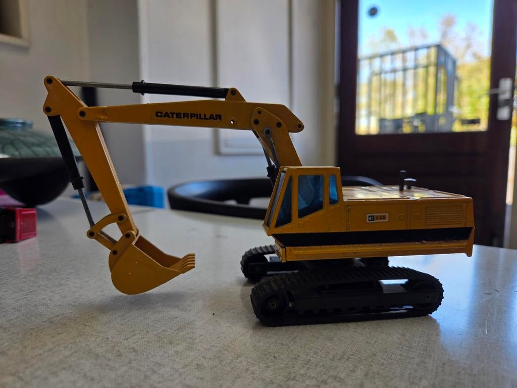 Caterpillar 225 Graafmachine Model, Ophalen of Verzenden
