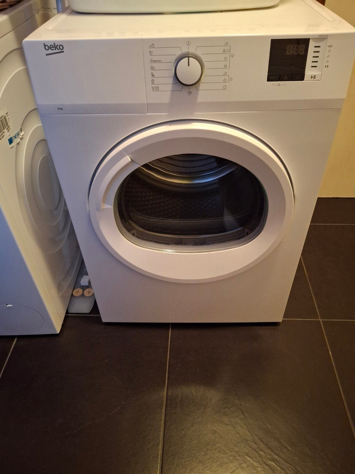 Beko heteluchtdroger met afvoer