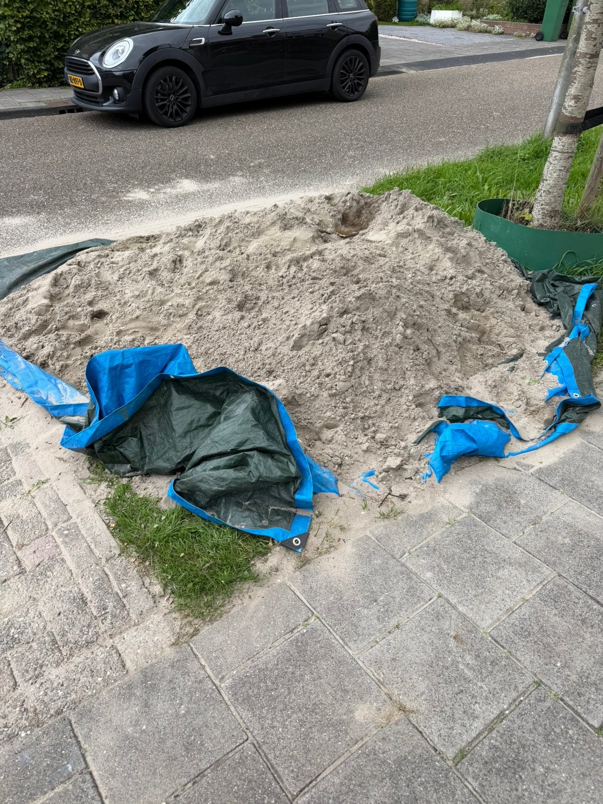 Gratis Ophoogzand/Straatzand af te halen, Tuin en Terras, Ophalen, Gebruikt, Straatzand