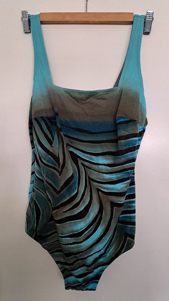 B 8 Leuk gekleurd gev. badpak softcups 44B Sunflair, Kleding | Dames, Badpak, Ophalen of Verzenden, Zo goed als nieuw, Sunflair