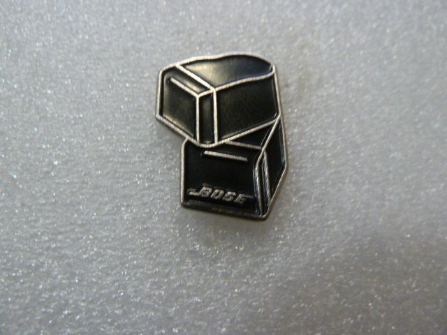 Bose Speakers Pin - Zeldzaam Verzamelobject, Ophalen of Verzenden, Zo goed als nieuw, Merk, Speldje of Pin