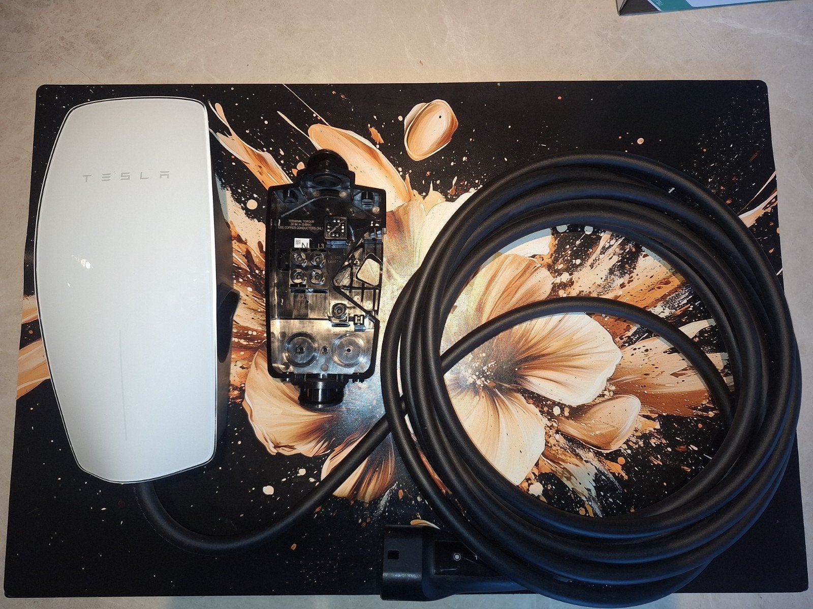 Tesla Wall Connector Gen 3 - 22kW met 7,5m kabel, Ophalen of Verzenden, Zo goed als nieuw, Laadpaal