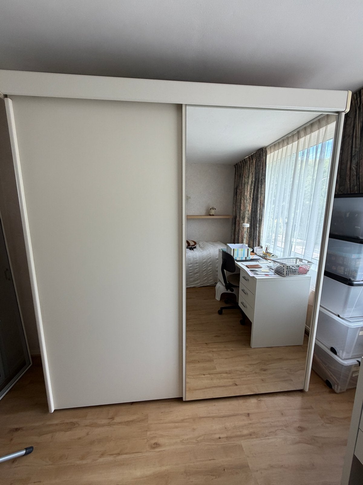 Kledingkast met spiegel en schuifdeuren, Ophalen, Met plank(en), Gebruikt, 200 cm of meer