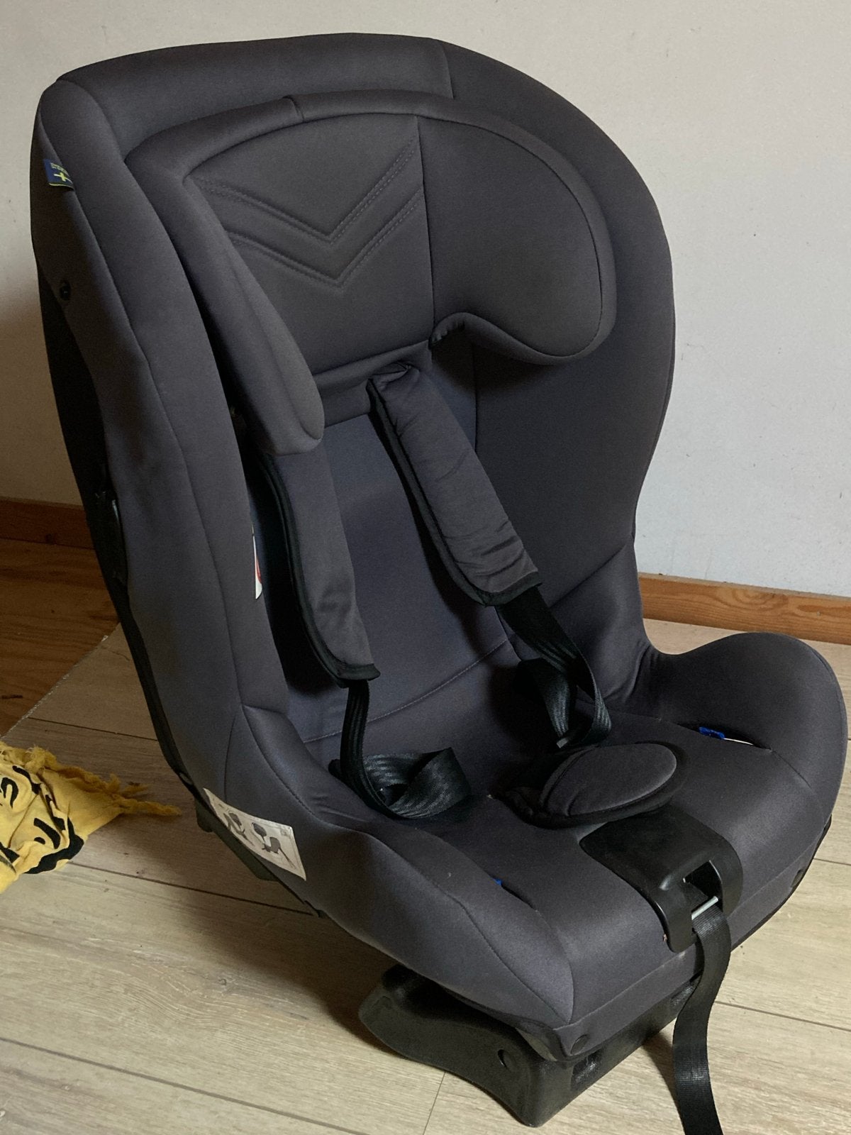 Axkid Minikid Autostoel - Veilig en Comfortabel, Kinderen en Baby's, Autostoeltjes, Gebruikt, Overige merken, 0 t/m 18 kg, Autogordel