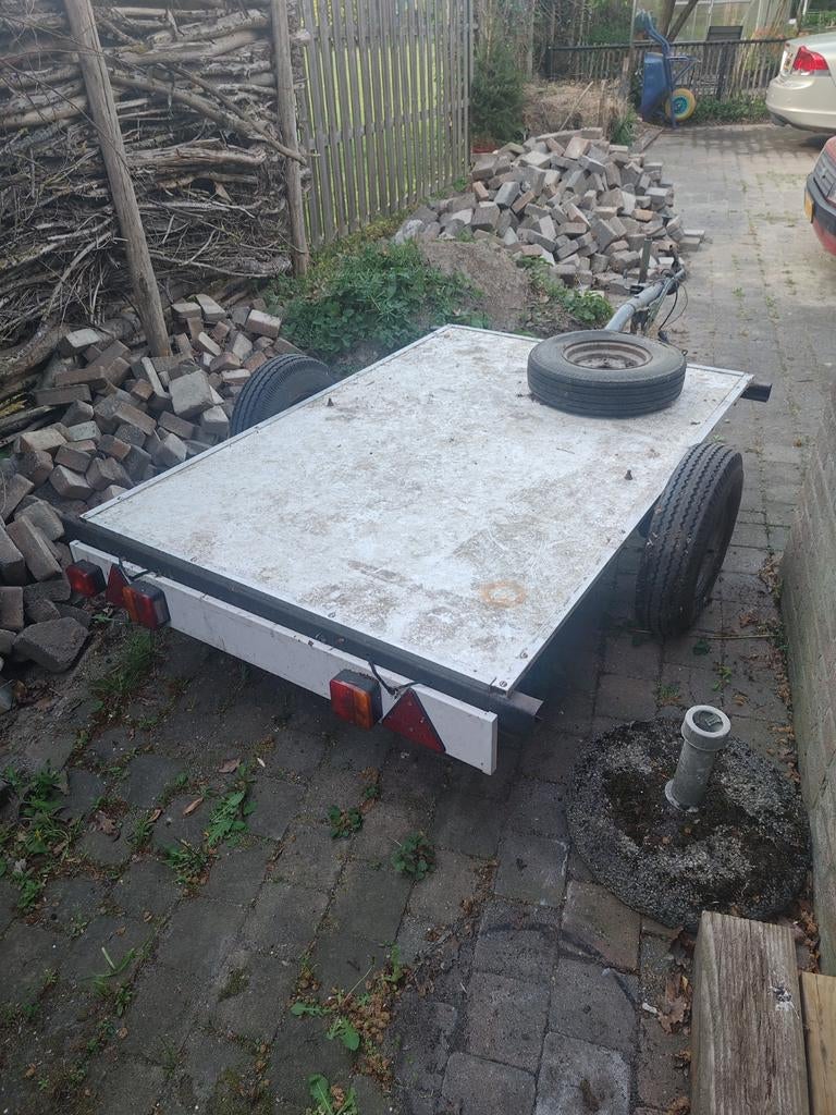 Kleine aanhanger, Ophalen