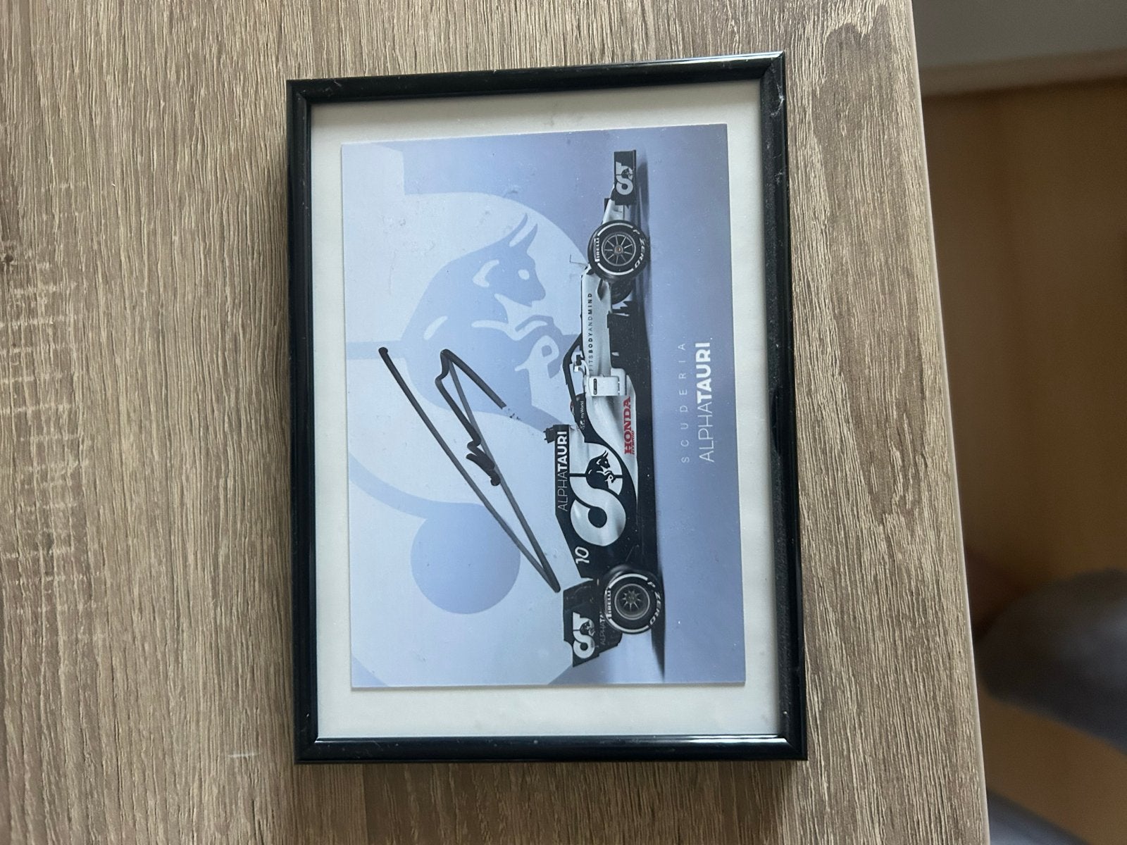 Pierre Gasly gesigneerde foto AlphaTauri F1, Ophalen of Verzenden, Zo goed als nieuw, Formule 1