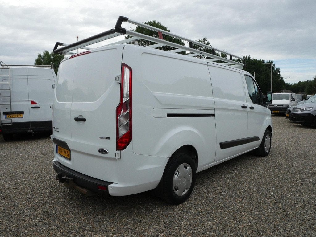 Ford Transit Custom 2.0 TDCI 130PK L2 AC-CAM-NAV-Imperial-in, Voorwielaandrijving, Stof, 4 cilinders, Met garantie (alle)