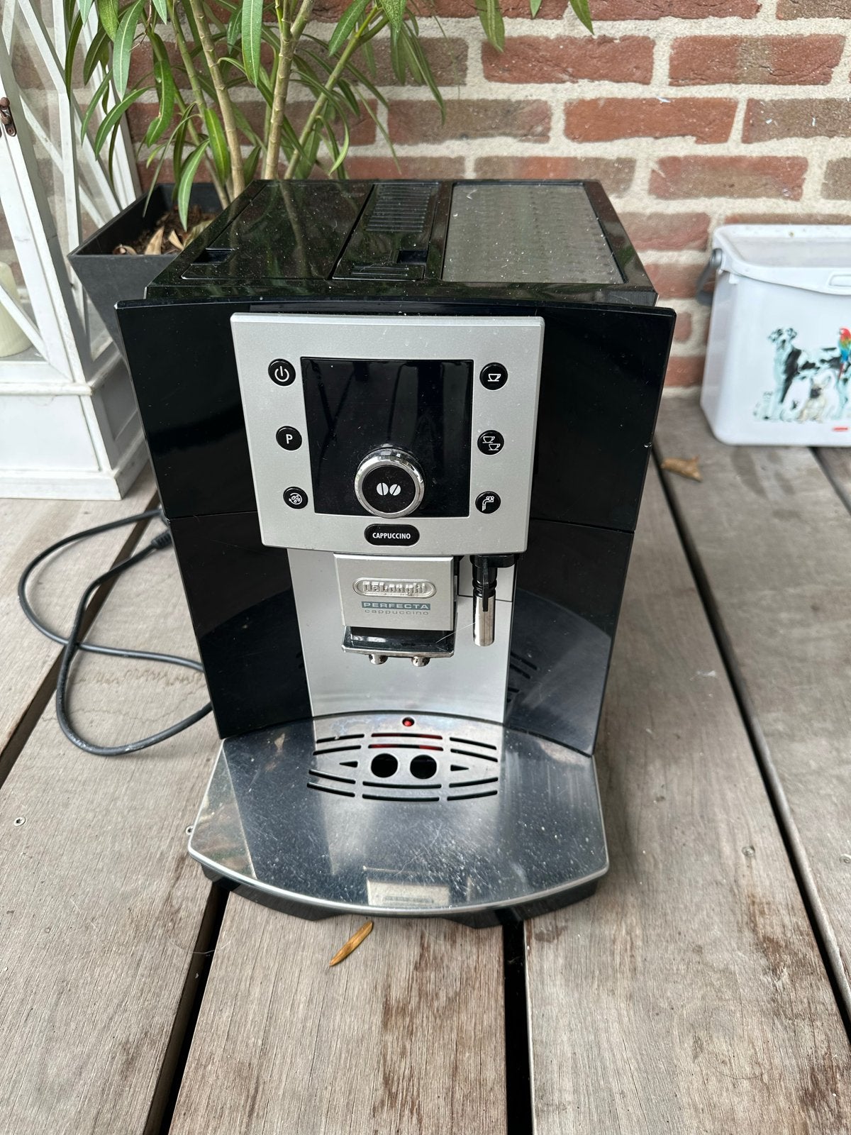 De'Longhi Perfecta ESAM5500.B volautomatische espressomachin, Witgoed en Apparatuur, Afneembaar waterreservoir, Gebruikt, Koffiemachine