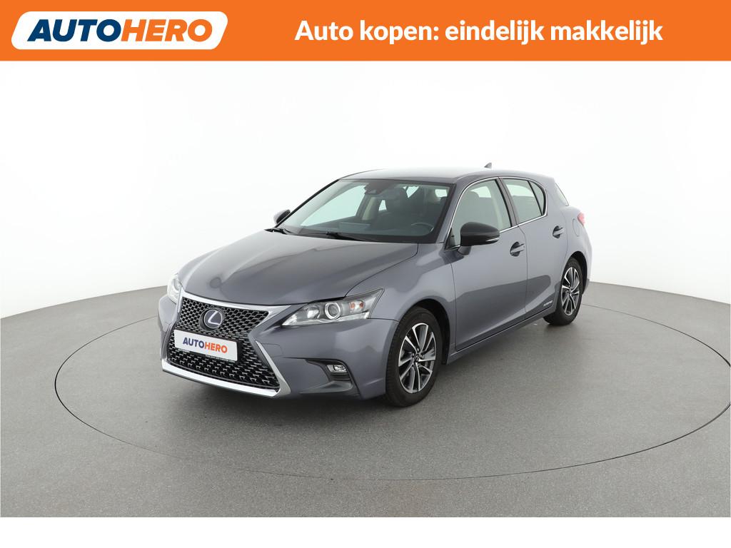 Lexus CT 200h Business Line |YL56101| (bj 2018, automaat), Auto's, Lexus, Gebruikt, 4 cilinders, Met garantie (alle), Alcantara