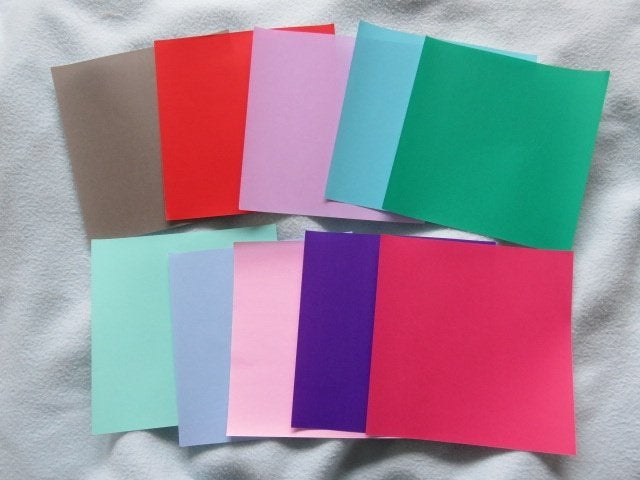 1 EURO OF GRATIS Set 7: 10 origami blaadjes papier 15x15 cm, Ophalen, Nieuw, Papier of Karton, Geschikt voor snijden