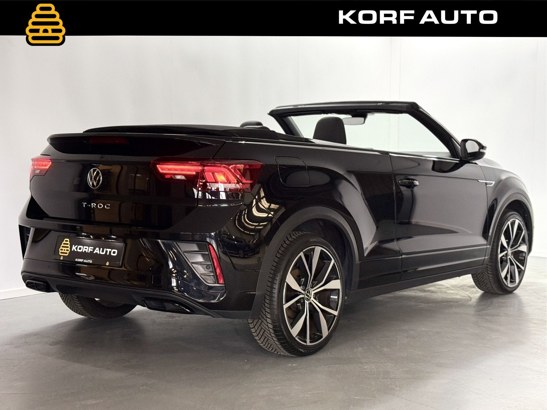 Volkswagen T-Roc Cabrio 1.5 TSI R-Line 150PK DSG | Virtual |, Auto's, Dealer onderhouden, 4 cilinders, Leder en Stof, Zwart