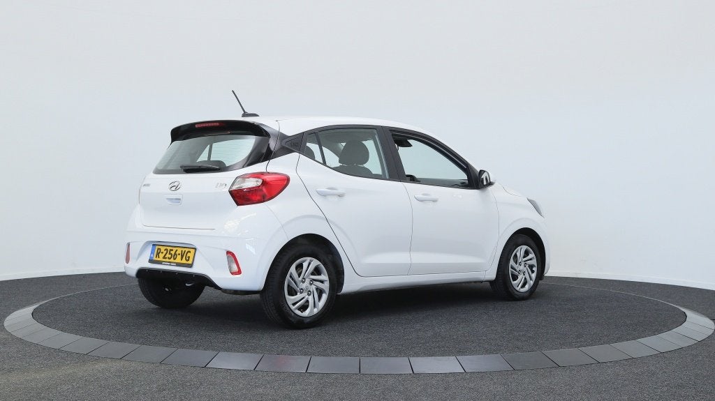 Hyundai i10 1.0 Comfort (bj 2023), Auto's, 12 maanden, Stof, Gebruikt, 899 kg