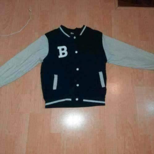 146 baseball vest, Verzenden, Gebruikt, Jongen of Meisje, Trui of Vest