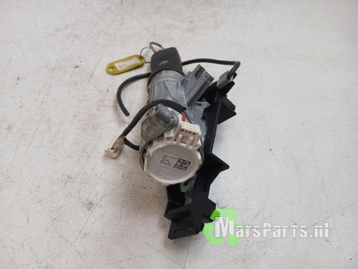 Kontaktslot + Sleutel van een Volkswagen Caddy, Gebruikt, -, Volkswagen, -