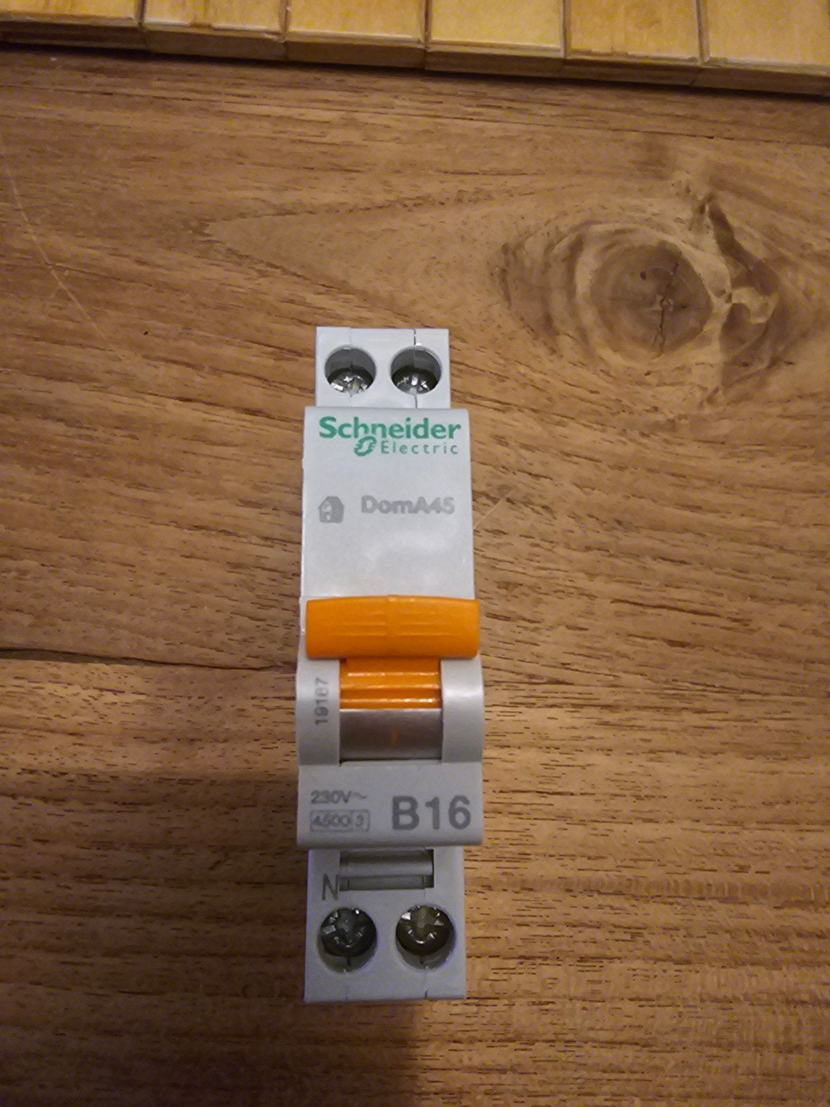 Schneider Electric DomA45 B16 Installatieautomaat, Ophalen of Verzenden, Gebruikt, Schneider Electric, Installatieautomaat