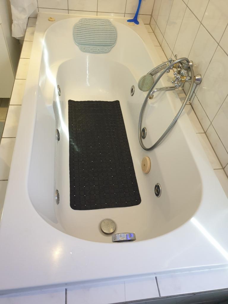 Kunstof Bubbelbad teab moet dezeweek weg is eral uitgehaald, Ophalen, Gebruikt