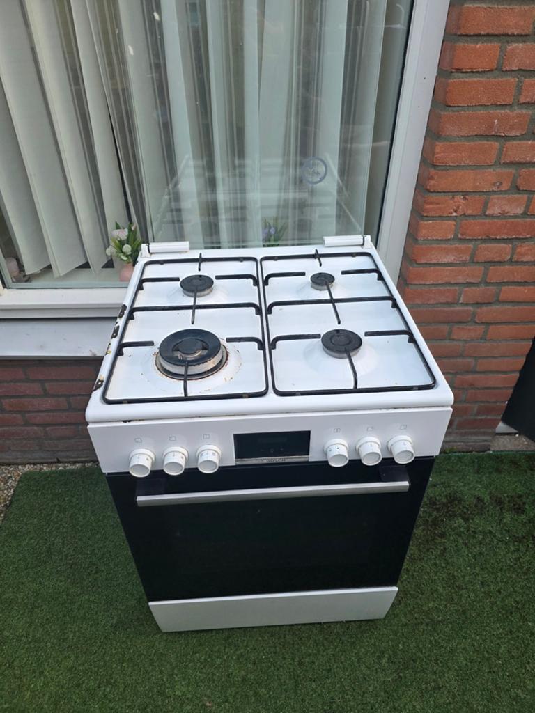 Bosch Gasfornuis Met Elektrische Oven, Witgoed en Apparatuur, Fornuizen, Ophalen, Gebruikt, Hete lucht, 60 cm of meer