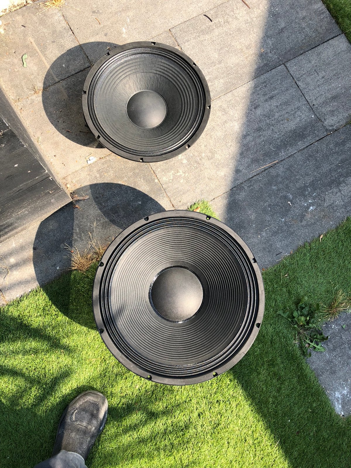 Te koop een 18 inch en een 15 inch speaker, Ophalen of Verzenden, Zo goed als nieuw