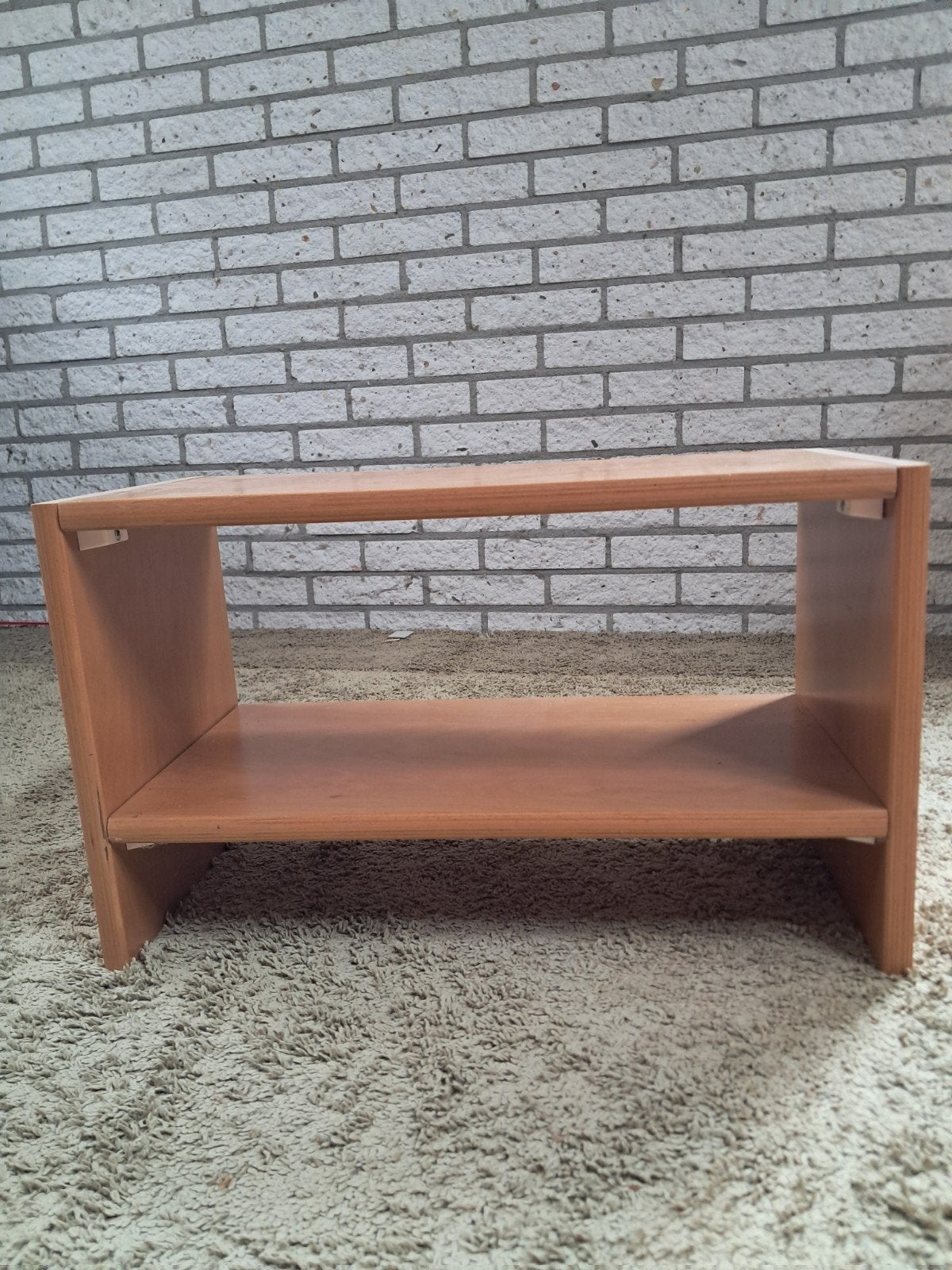 Houten tafeltje of boekenkastje - 58x35x29 cm, Met plank(en), Gebruikt, Minder dan 100 cm, 25 tot 50 cm
