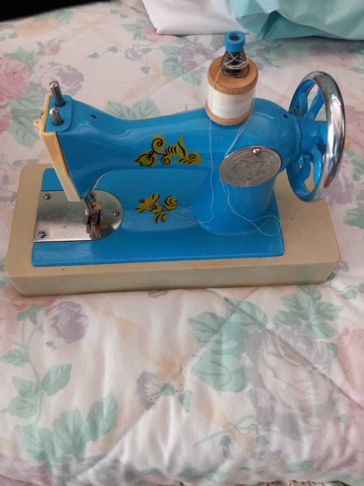 Vintage Kinder Naaimachine - Made in USSR, Ophalen of Verzenden, Zo goed als nieuw, Naaimachine, Overige merken