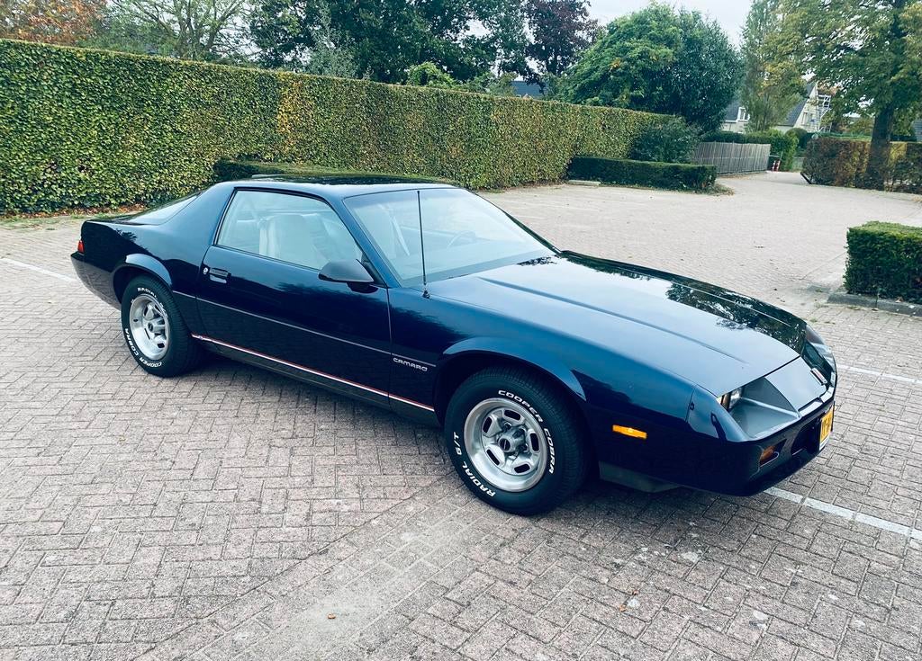 Uitzonderlijk nette Chevrolet Camaro 2.8 Z28e AUT 1987 Blauw, Auto's, Automaat, Camaro, Blauw, 1438 kg