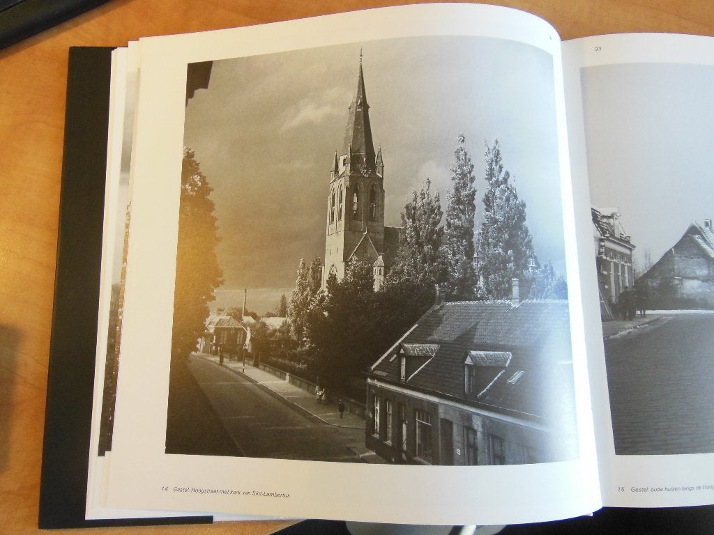 Het lonkende licht, Eindhoven, Martien Coppens, 1932-1982, Ophalen of Verzenden, Martien Coppens, 20e eeuw of later, Gelezen
