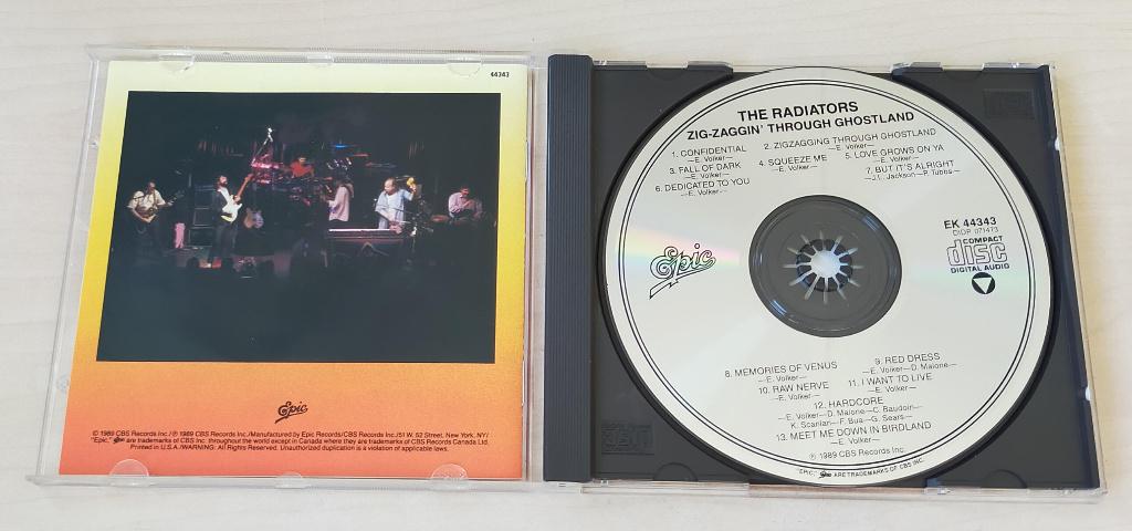 The Radiators - ZigZagging Through Ghostland CD 1989, Cd's en Dvd's, Ophalen of Verzenden, Zo goed als nieuw, Poprock