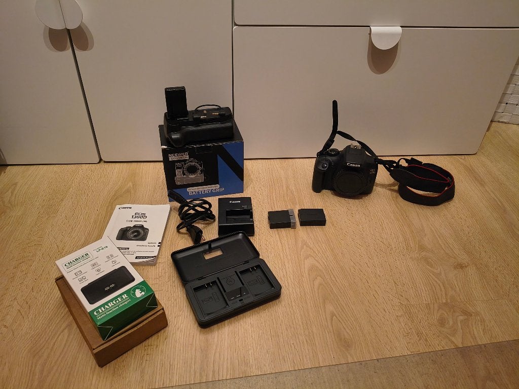 Canon eos 1300d met veel accessoires!, Audio, Tv en Foto, Fotocamera's Digitaal, Spiegelreflex, Canon, Handmatige focus, 18 megapixels
