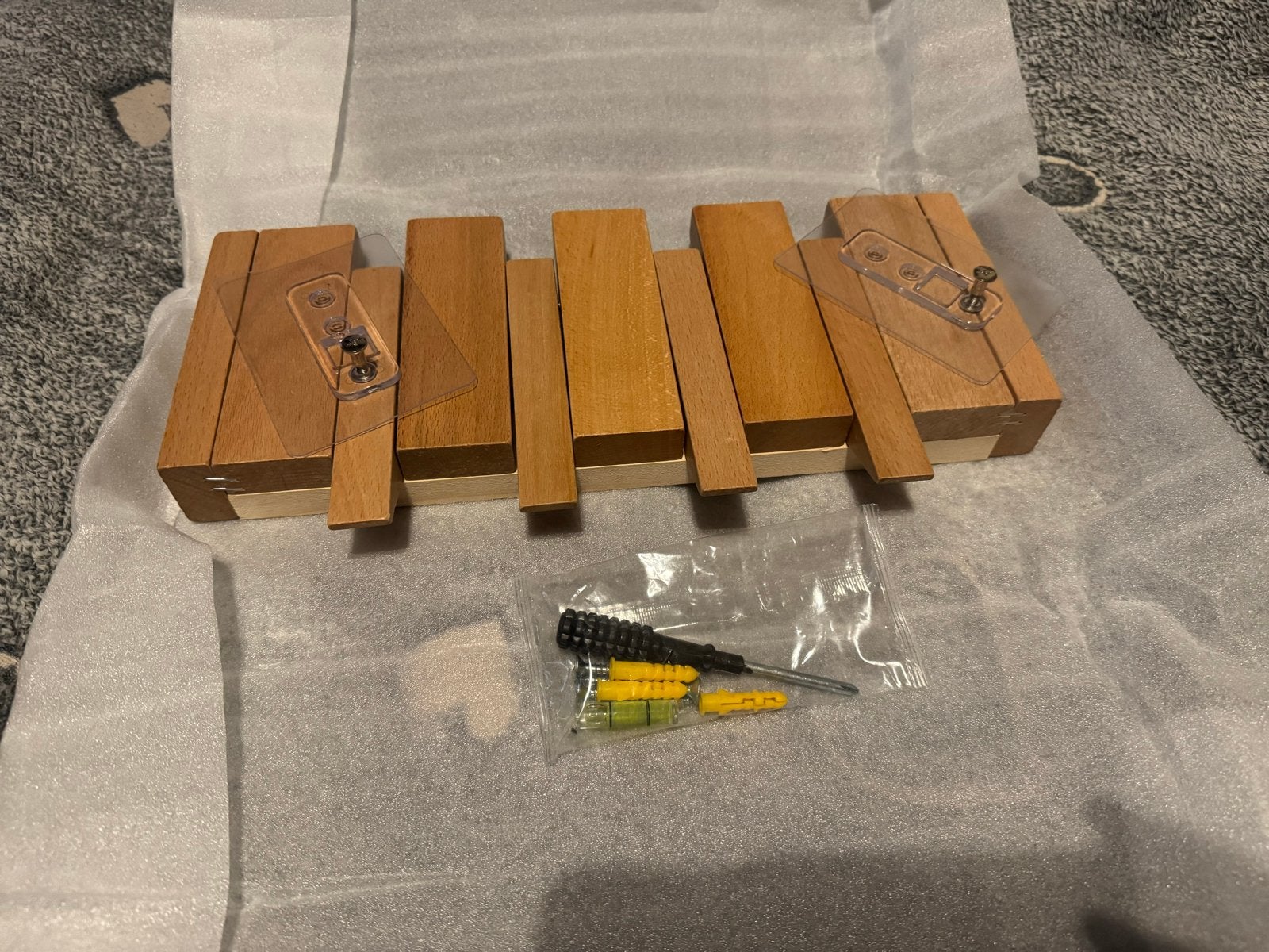 Houten wandkapstok met inklapbare haken - Nieuw, Wandkapstok, Nieuw, Ophalen of Verzenden, Minder dan 100 cm