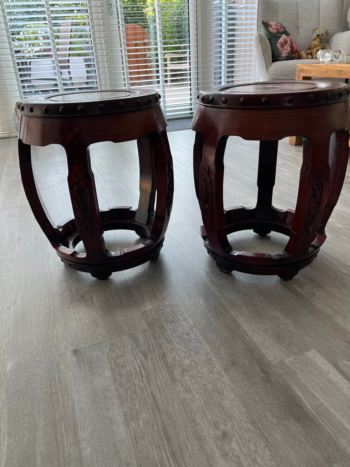 Twee Antieke Chinese Houten Krukjes - Zware Kwaliteit, Huis en Inrichting, Krukjes, Ophalen, Gebruikt, Hout