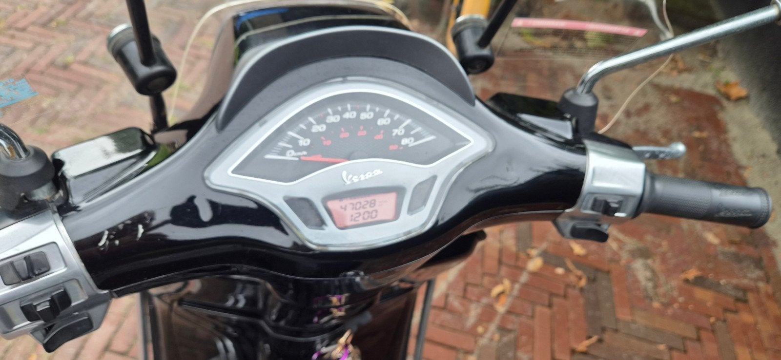 Vespa Sprint 4T 45km/u - Zwart - Zo goed als nieuw, Fietsen en Brommers, Scooters | Vespa, Ophalen, Overige modellen, Maximaal 45 km/u