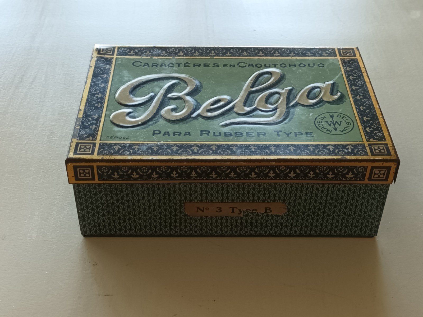 Vintage Belga Rubber Type Set in Blikken Doos, Antiek en Kunst, Ophalen of Verzenden