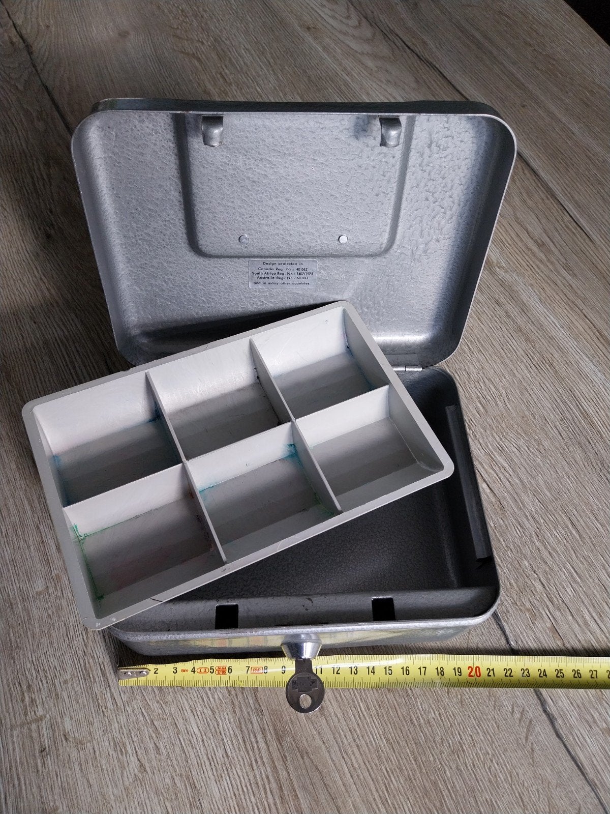 Vintage metalen brandkastje met sleutel, Ophalen of Verzenden, Gebruikt, Brandkast