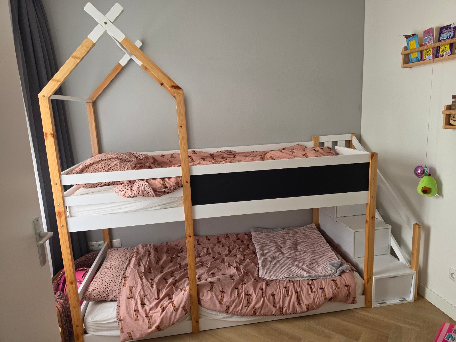 Tipi bedhuisje 90x200cm met trapje (zonder matrassen), Ophalen, 85 tot 100 cm, Gebruikt, Lattenbodem