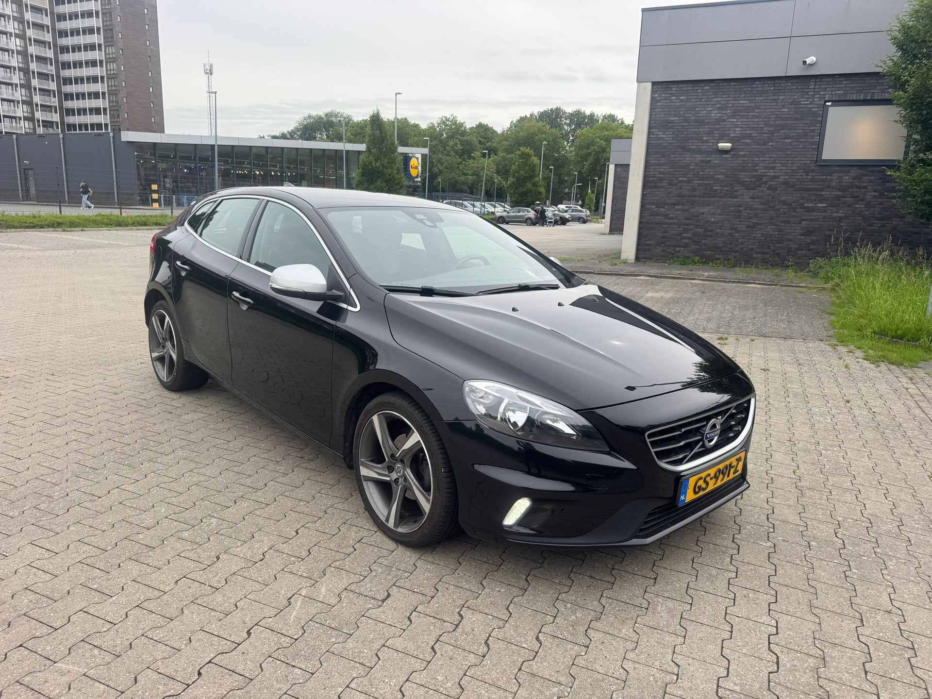 Volvo V40 2.0 D2 R-Design Business, Voorwielaandrijving, Dealer onderhouden, Gebruikt, 4 cilinders