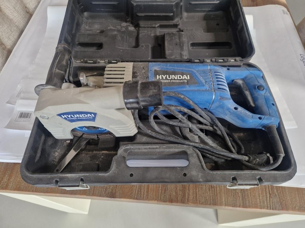 Hyundai Sleuvenfrees 2400W - Krachtig en Betrouwbaar, Doe-het-zelf en Verbouw, Gereedschap | Freesmachines, Gebruikt, Elektrisch
