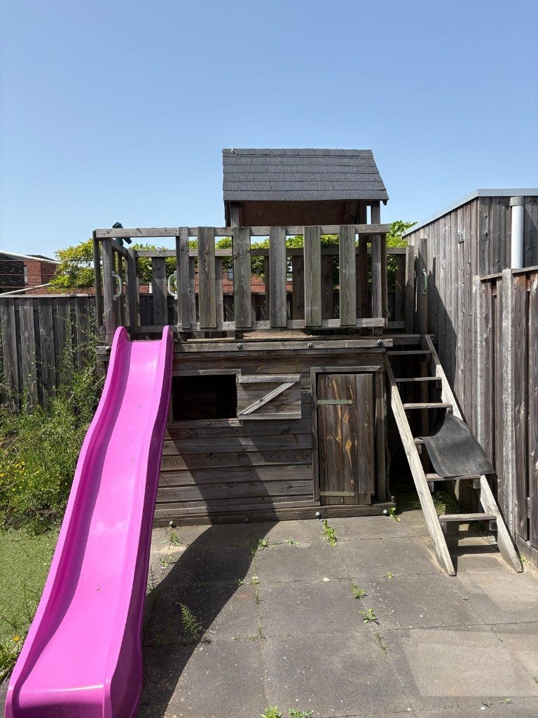 Houten speelhuis met glijbaan, Ophalen, Gebruikt